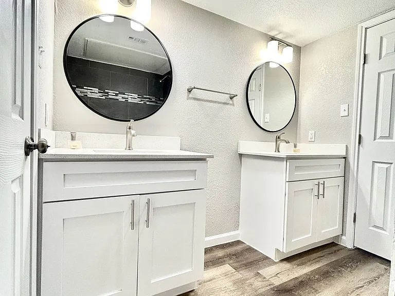 Athens Townhomes — Photo 64