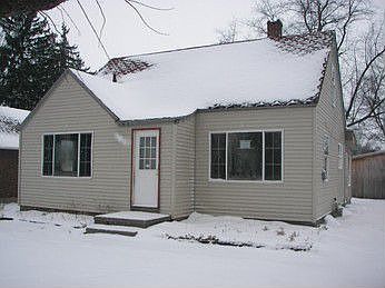 1st image of 904 N Nottawa St