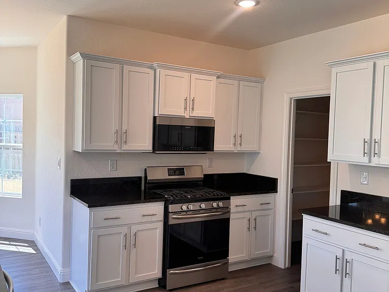 4438 W Langden Dr — Photo 8