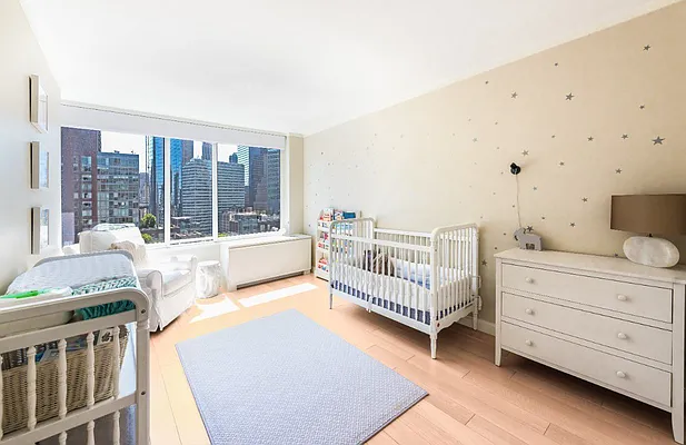 Sold by Level Group | media 12