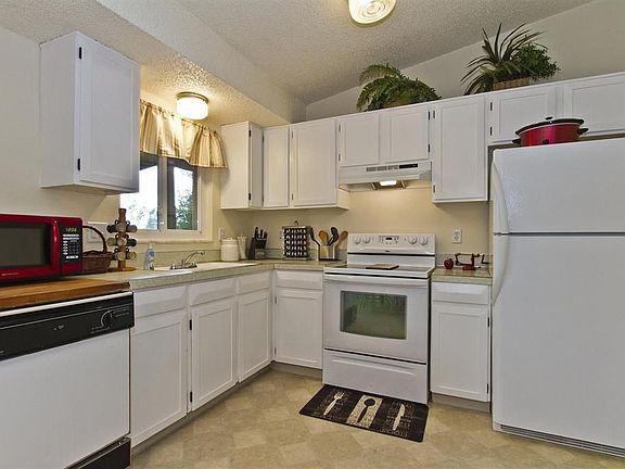Kitchen, All Appliances Stay