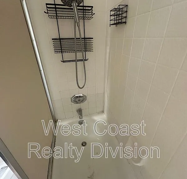 7049 Arlington Pl — Photo 18
