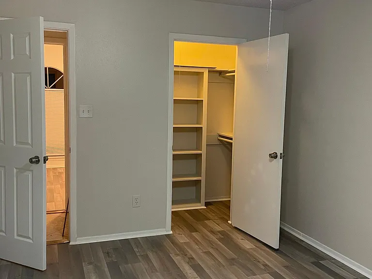 6961 Yorkston St — Photo 15