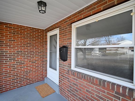 3rd image of 41 New Uri Ave