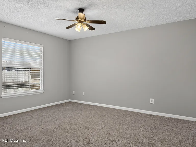 1108 Hidden Cove Cir S — Photo 17