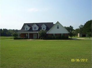 113 Deer Cir, Houston, MS 38851