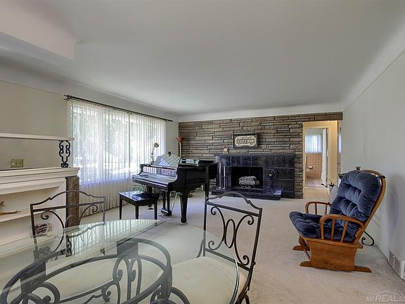 4th image of 21751 Eastland Ct