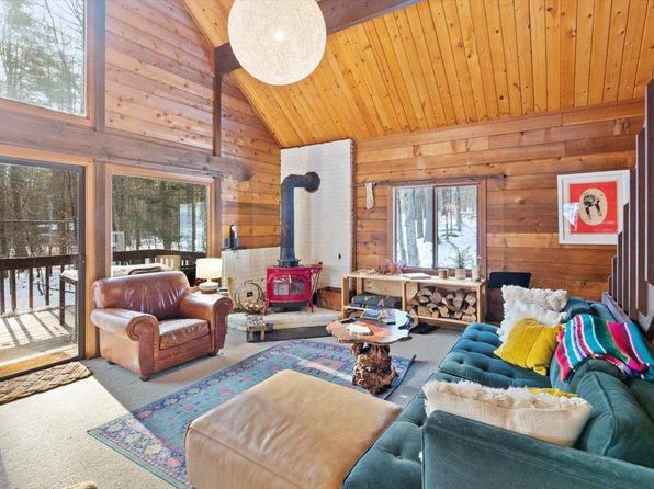 33 Strattonwald Rd, Bondville, VT 05340