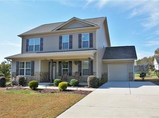 1562 Stonecroft Dr, Lincolnton, NC 28092