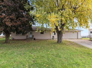 6682 Hilltop Rd, Oshkosh, WI 54904