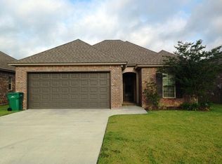 118 Sugar Creek Dr, Youngsville, LA 70592