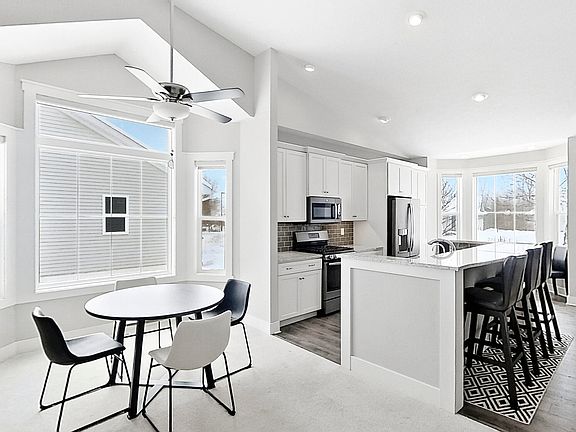4th image of 5140 Yellowstone River Dr SW #4