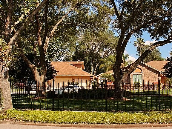 4th image of 2125 Blue Iris Pl