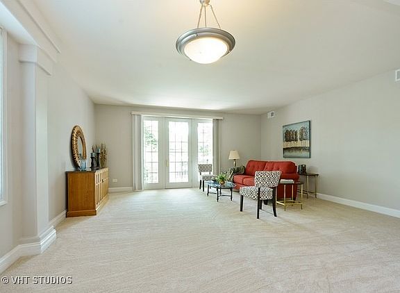 3rd image of 543 N Hough St APT 205