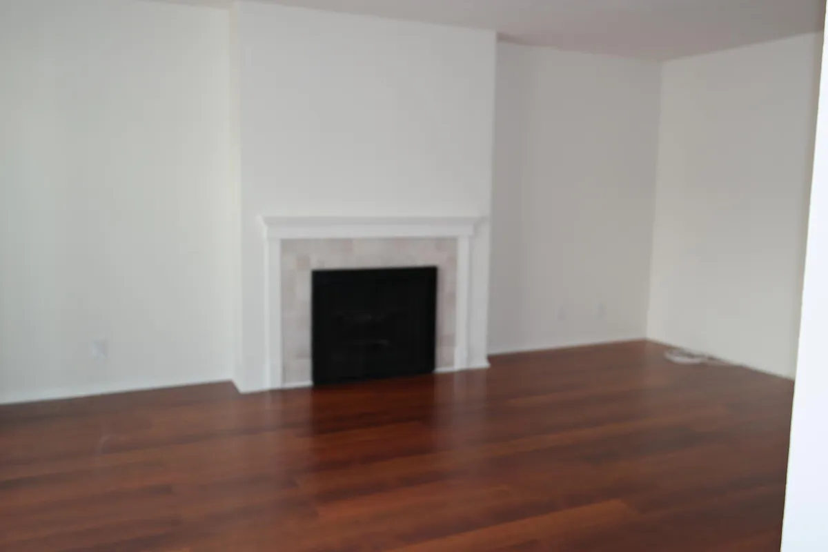 Living room - 4370 Troost Ave #202