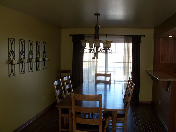 4th image of 1525 Colorado Dr