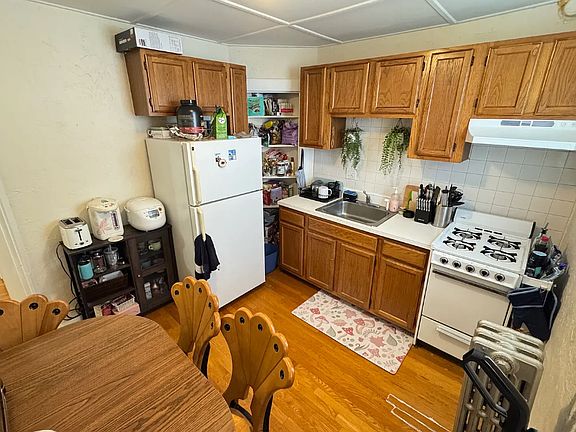 2nd image of 293 Spring Street Ext APT 5
