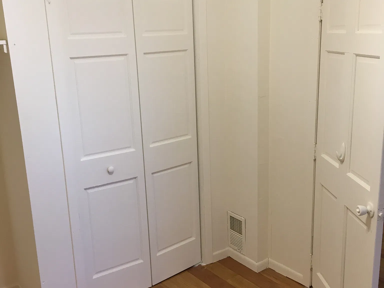 5 bed, 2100 sqft, $635 — Photo 3
