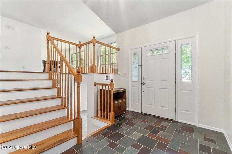 3rd image of 34 Grissom Drive