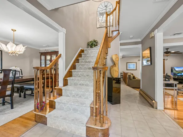 174 Tallman Street image 4 of 36