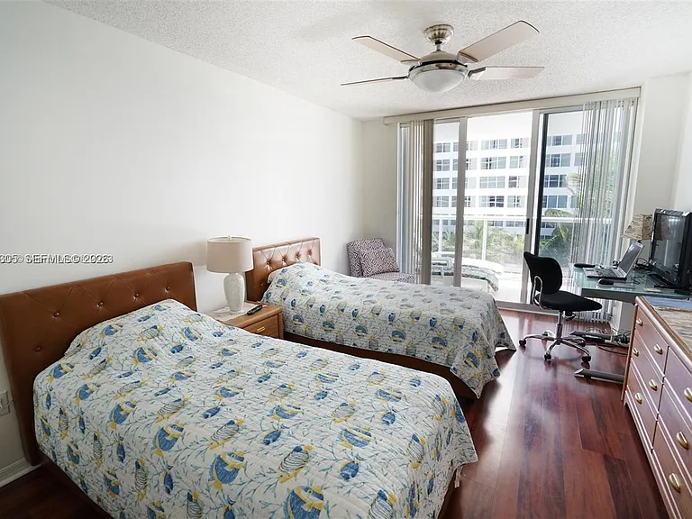 16711 Collins Ave #601 — Photo 8