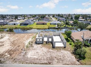 1003 NE 10th Place Cpe, Coral, FL 33909