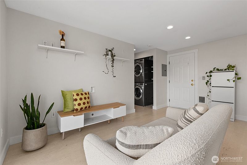 5th image of 12056 15th Avenue NE #404