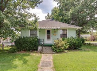 2801 Hillcrest Ave, Alton, IL 62002