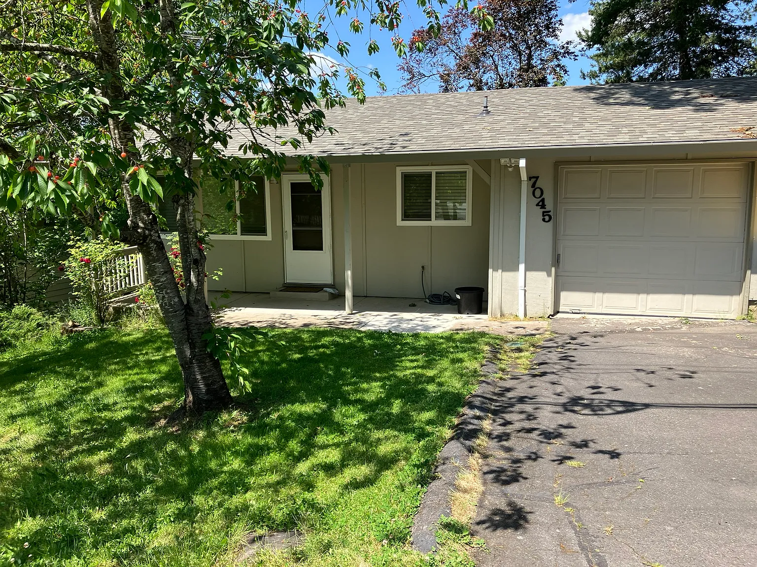 7045 SW Florence Ln photo 1