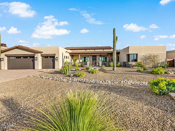 3rd image of 6155 W Seven Saguaros Cir