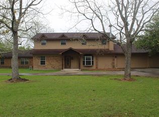 295 Navidad St, Bay City, TX 77414