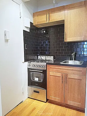 Rented by City Connections Realty | media 27