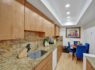 900 Saint Charles Pl #PENTHOUSE 10-810, Hollywood, FL 33026