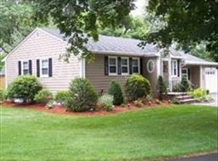 26 Thomas Rd, Lynnfield, MA 01940