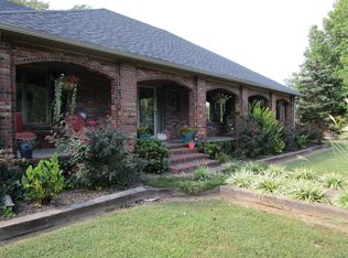 1263 S Timberline Ln, Carthage, MO 64836