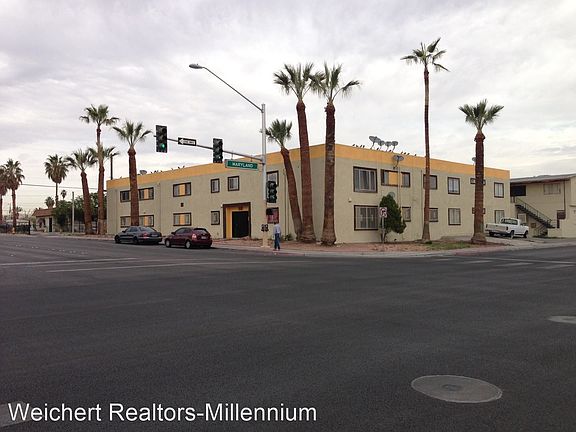 4th image of 1116 E Ogden Ave #7