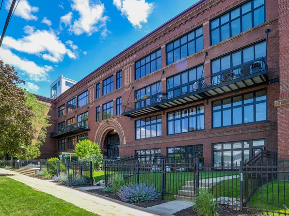 600 Broadway Ave NW APT 305, Grand Rapids, MI 49504