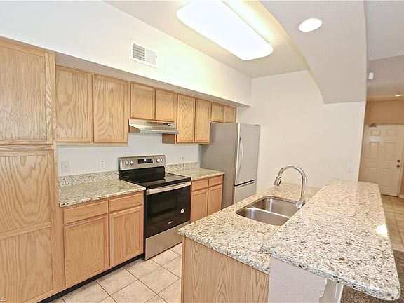 3rd image of 7940 Preserve Cir APT 922