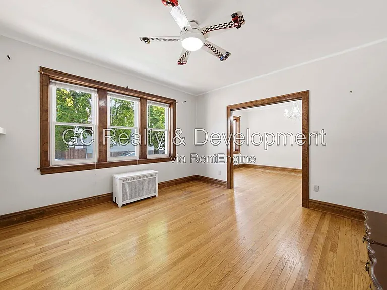 3938 N Lockwood Ave #1 — Photo 5