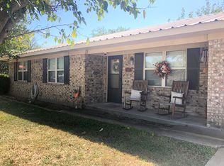 1318 Calaveras St, Graham, TX 76450