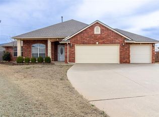 1280 Douglas Cir, Noble, OK 73068