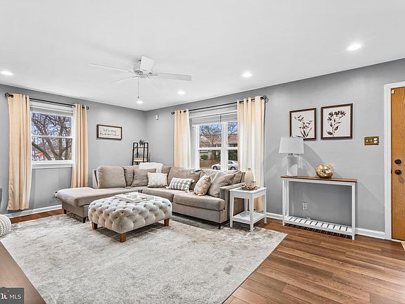 4th image of 15 Virginia Ave