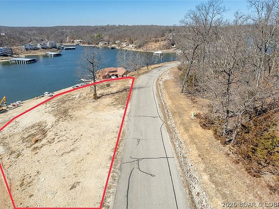 3rd image of 12 Tuscany Dr