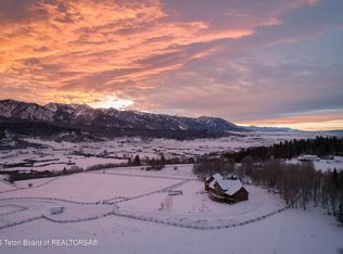 803 Black Mountain Ln, Alpine, WY 83128