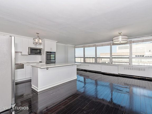 4th image of 4800 S Chicago Beach Dr APT 2704S