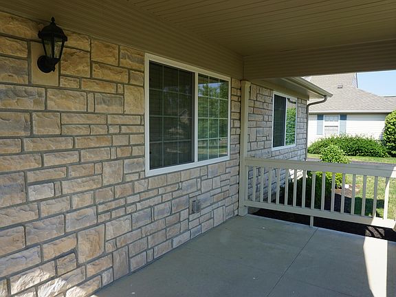 3rd image of 110 Pioneer Cir
