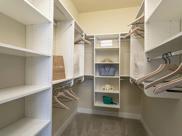 Aster Apartments — Photo 11