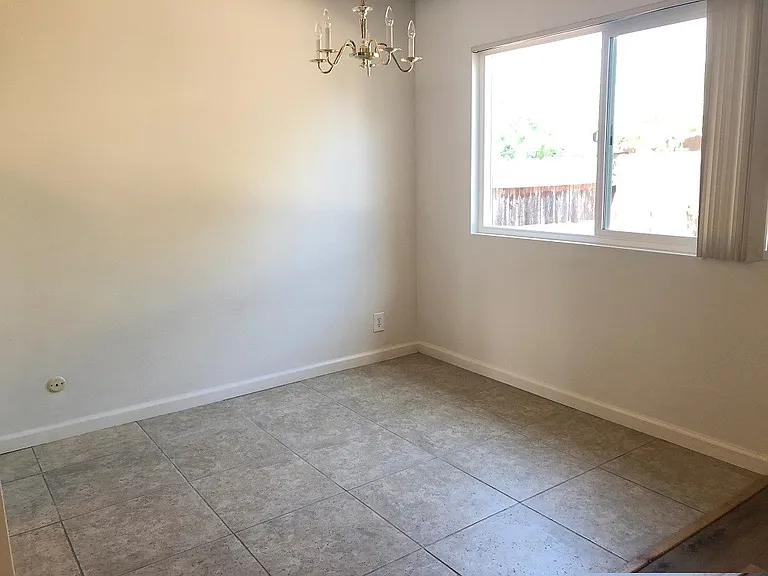 3556 Thunder Dr — Photo 6
