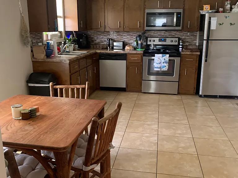 1501 Mildred Dr — Photo 3