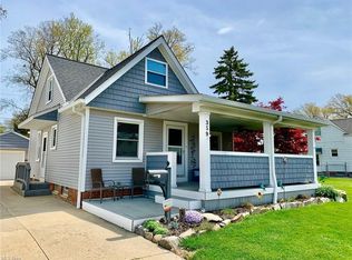 359 E 330th St, Willowick, OH 44095